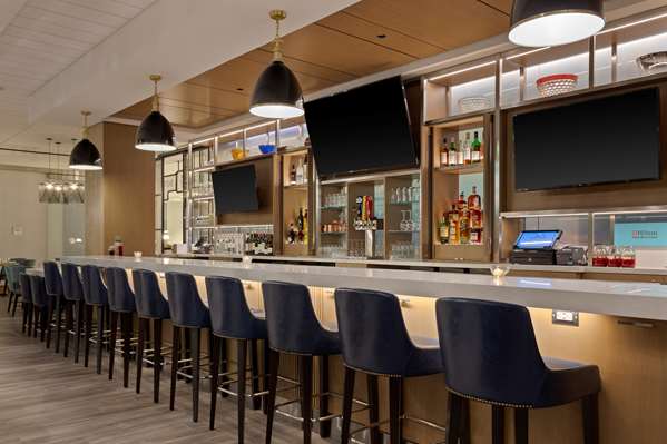 Bar - Hilton Garden Inn Brookline
