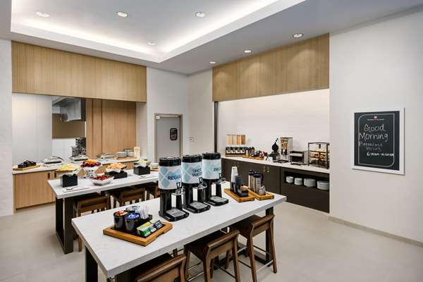 Amenities - Hilton Garden Inn Apopka