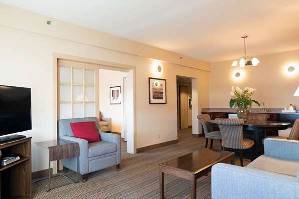  - Lakeview Signature Hotel Airport Winnipeg