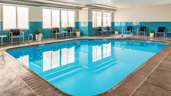 Pool - SureStay Plus Hotel by Best Western Kennewick Tri-Cities