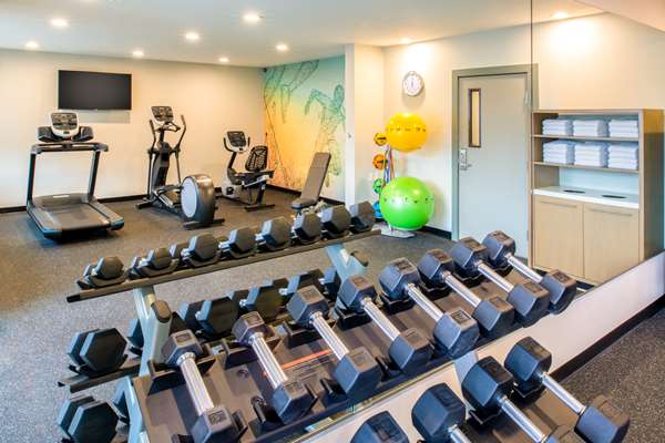 Fitness/ Exercise Room - SureStay Plus Hotel by Best Western Kennewick Tri-Cities