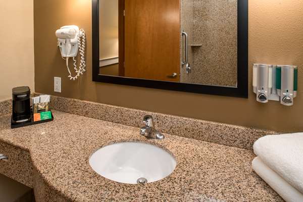  - SureStay Plus Hotel by Best Western Kennewick Tri-Cities