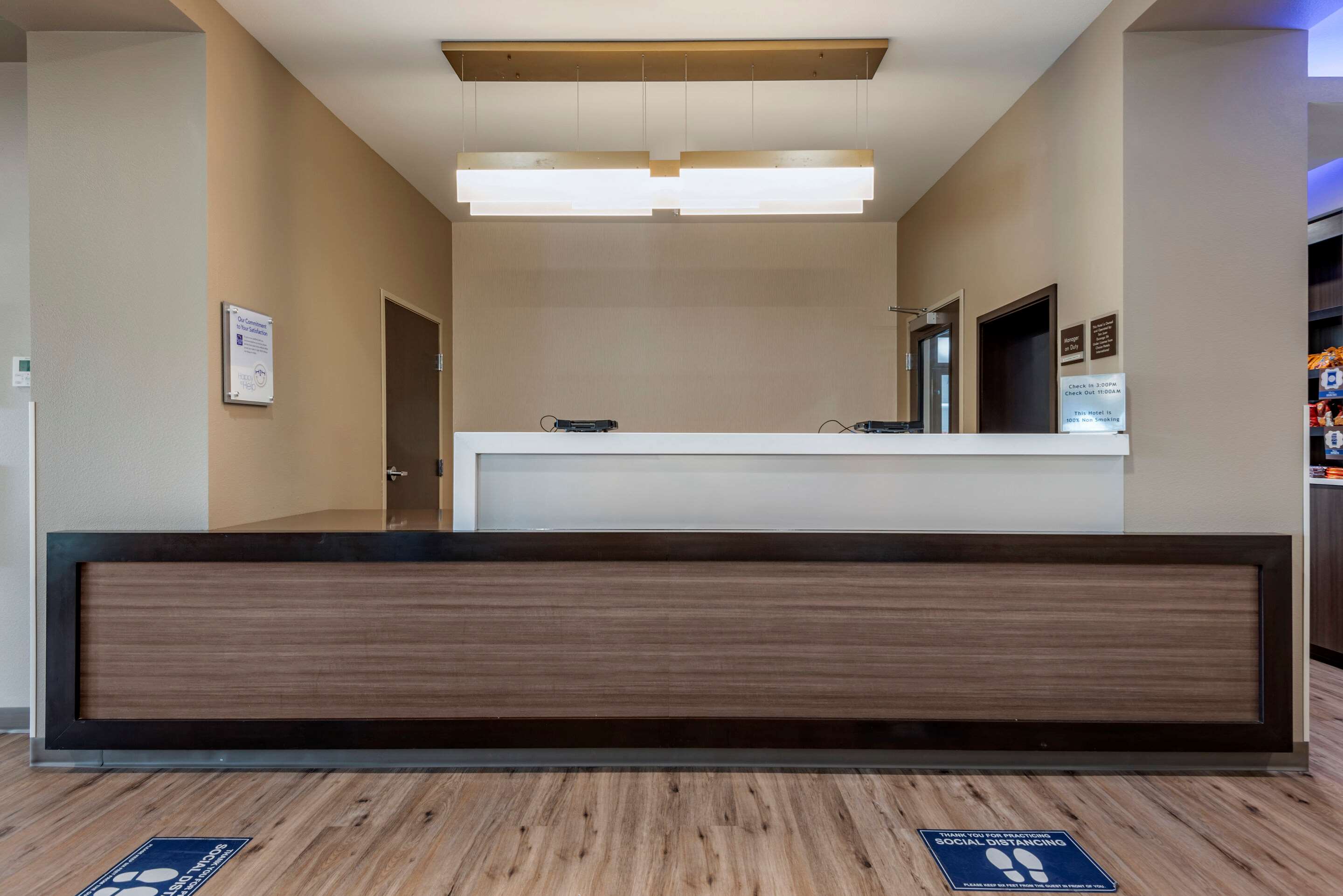 Front desk | Sleep Inn