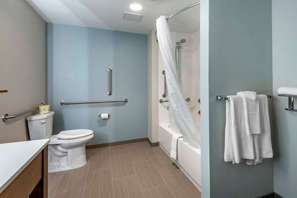  - MainStay Suites Durango