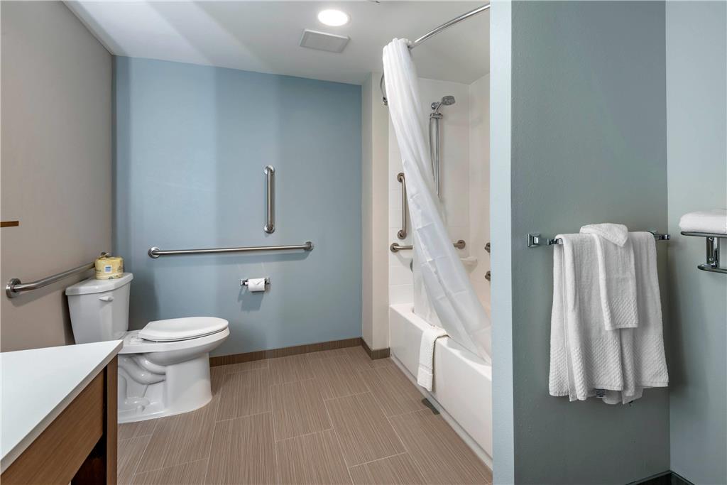 MAINSTAY SUITES DURANGO-guestroom-Guest Room,Bathroom,On-Site.jpg