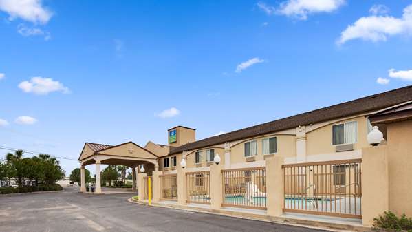 Exterior view - SureStay Hotel by Best Western Alexandria - I-49, Exit 90