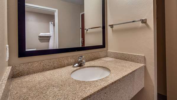  - SureStay Hotel by Best Western Alexandria - I-49, Exit 90