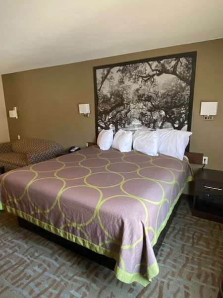  - SureStay Hotel by Best Western Alexandria - I-49, Exit 90