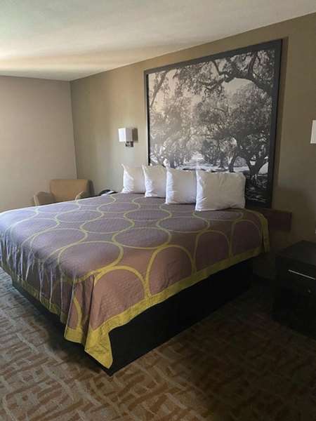  - SureStay Hotel by Best Western Alexandria - I-49, Exit 90
