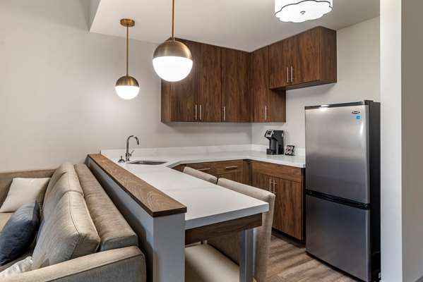 Suite - Lyric Hotel West End District Cleveland