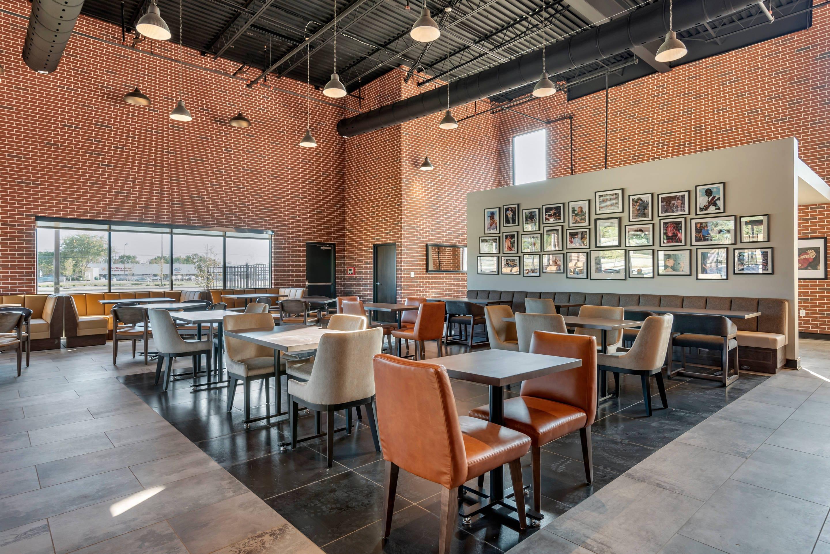 Dining room | Lyric Hotel West End, Ascend Hotel Collection