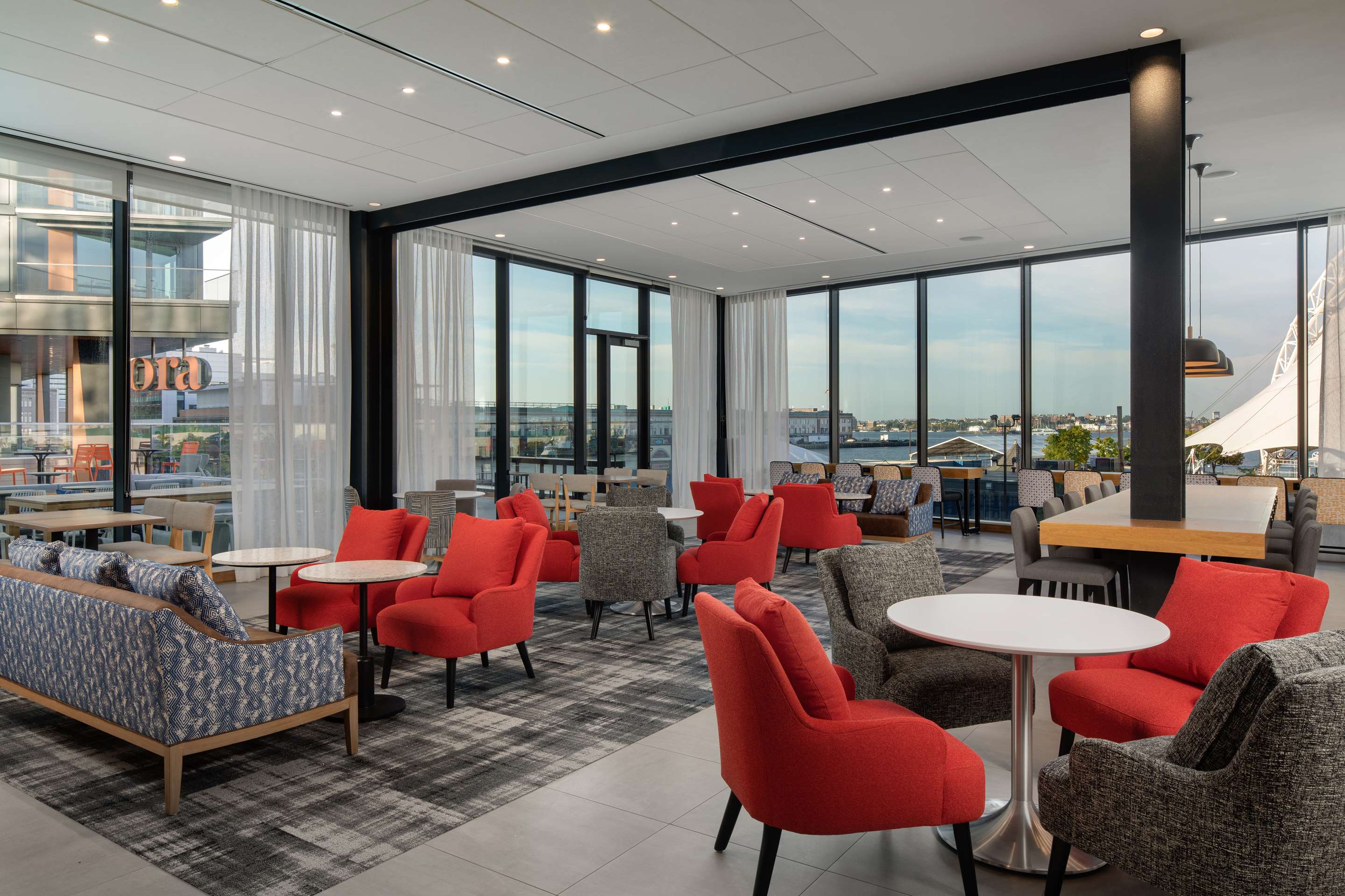Bar Lounge