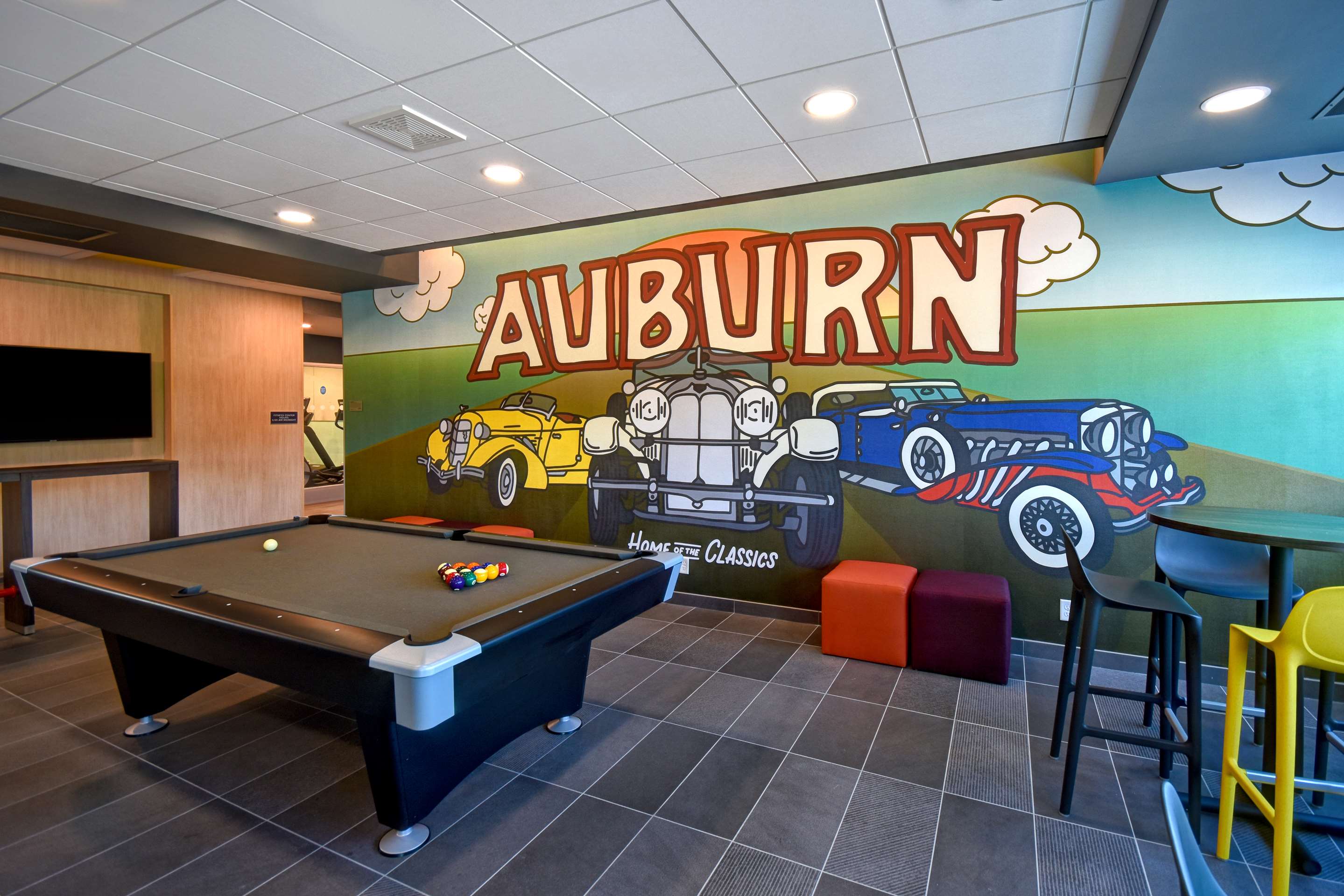 Lobby | Tru by Hilton Auburn