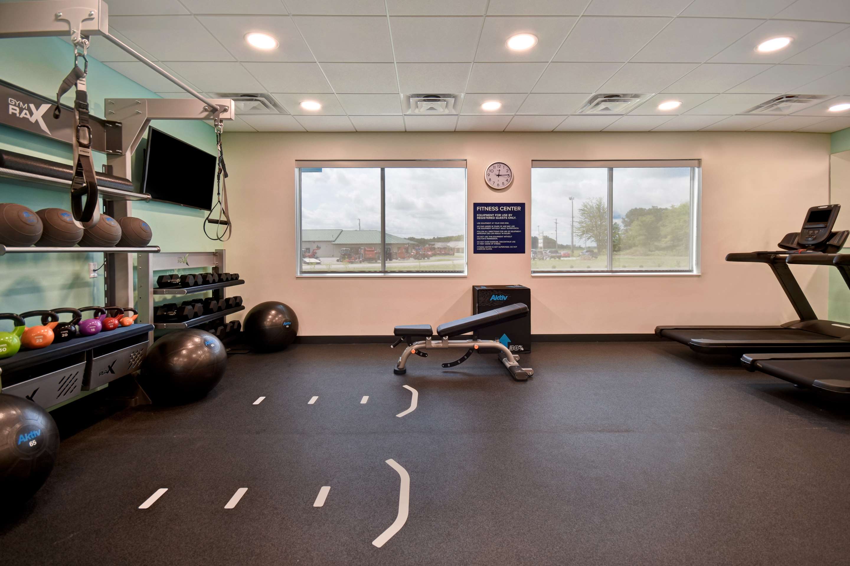 Health club fitness center gym | Tru by Hilton Auburn