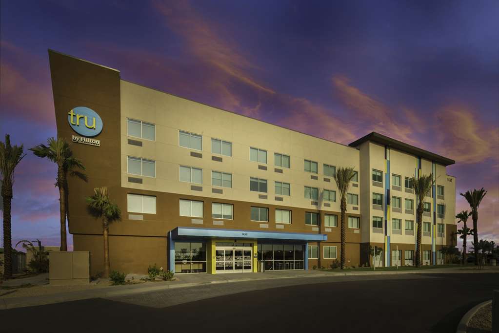 Tru by Hilton Goodyear Phoenix West