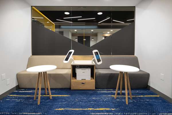 Conference Area - Hampton Inn Verona