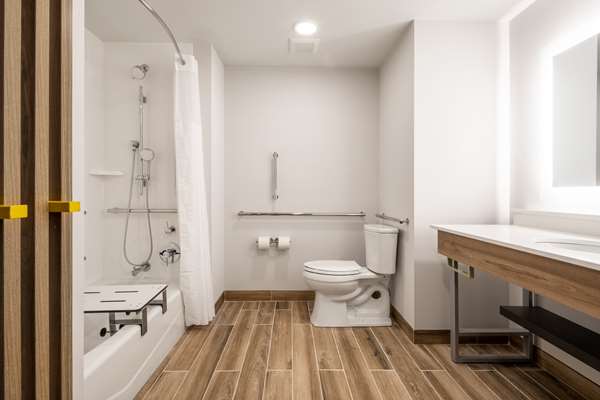  - Hampton Inn Verona