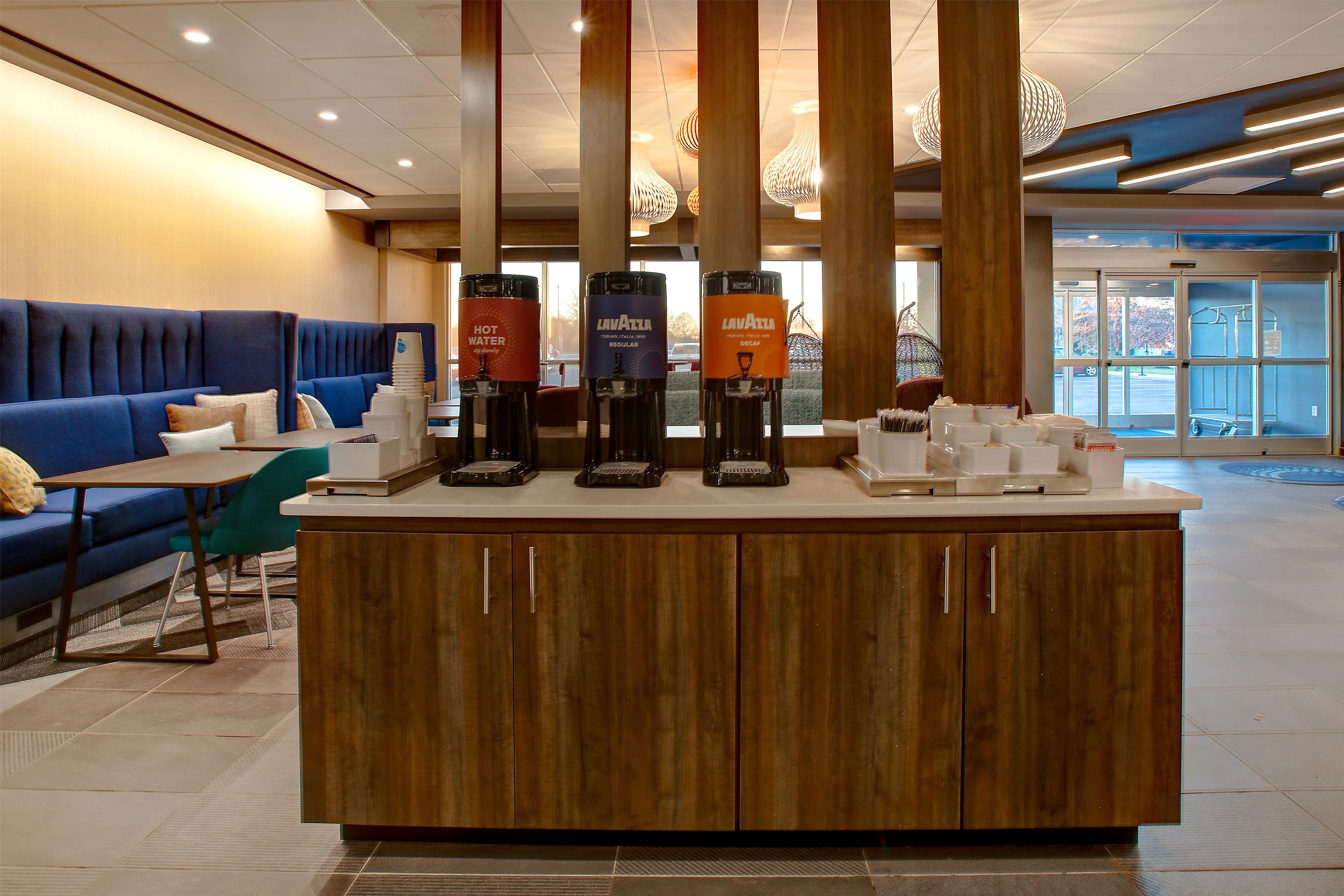 Lobby | Tru by Hilton Alcoa Knoxville Airport