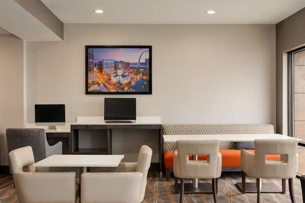 Conference Area - La Quinta Inn & Suites Saint Louis - I-44, Exit 277B