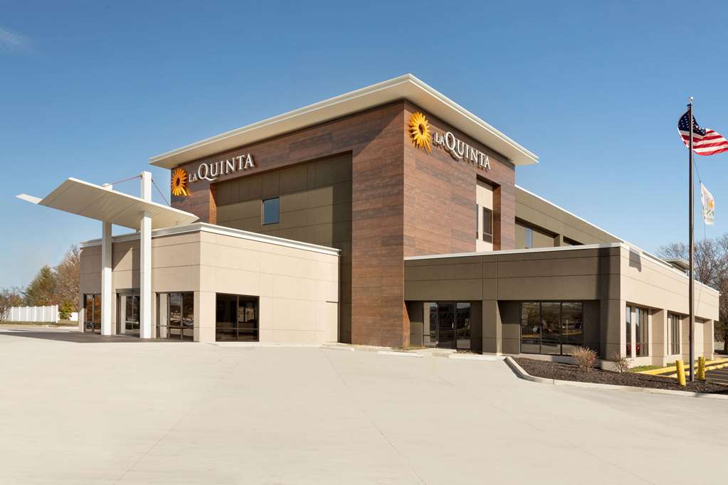 La Quinta Inn & Suites by Wyndham