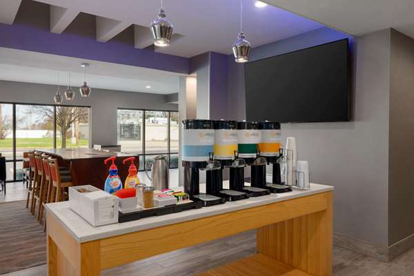  - La Quinta Inn & Suites Saint Louis - I-44, Exit 277B