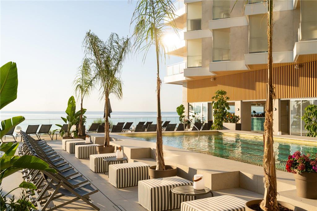 INNSIDE ALICANTE PORTA MARIS-guestroom-Guest Room,Guest Room Amenity,Patio/Terrace,Pool,Architecture,Indoor/Interior,On-Site,Outdoor/Exterior,People,Exterior View of Building.jpg
