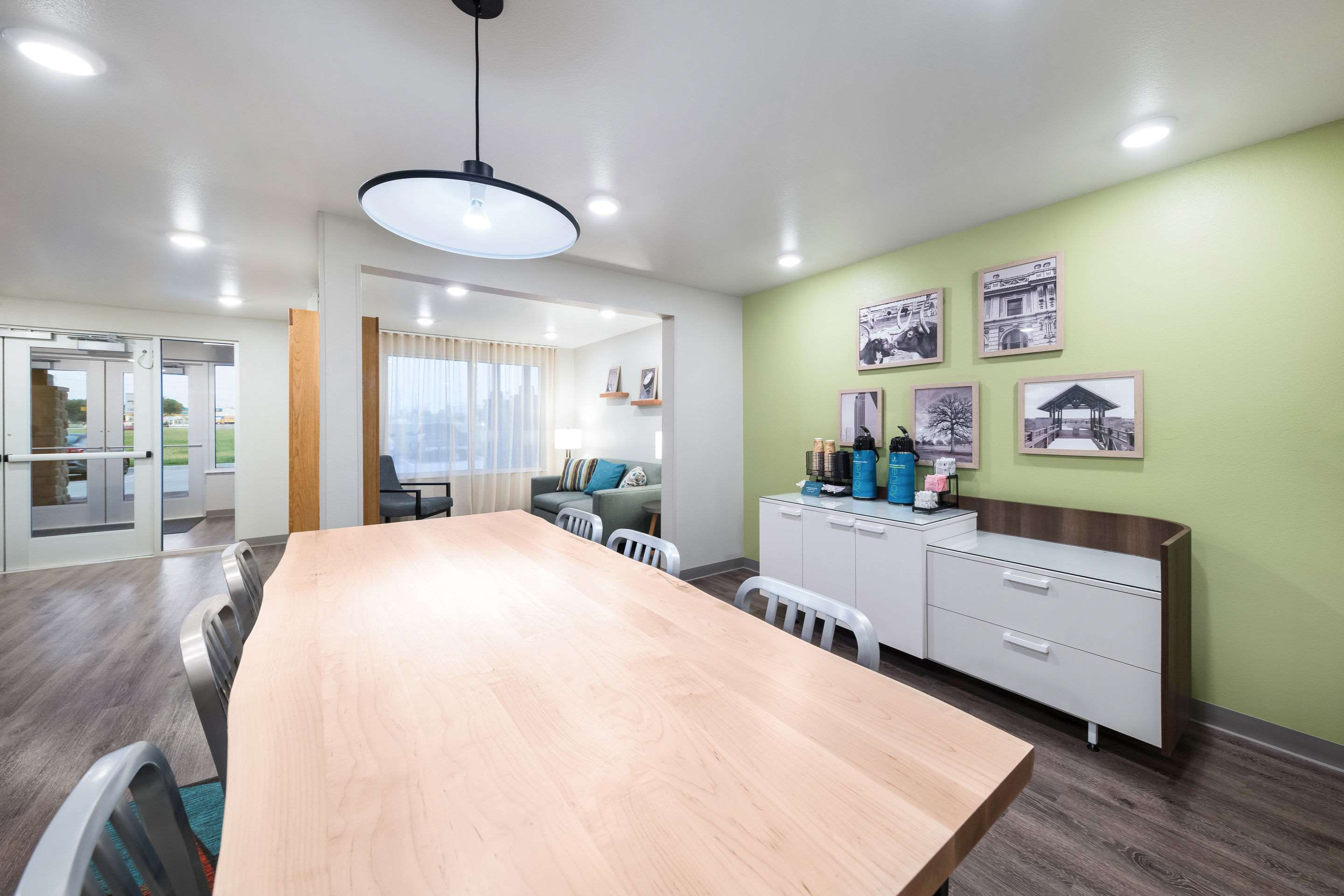 Lobby with sitting area