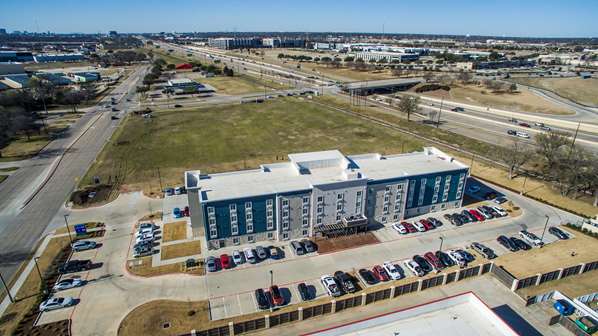 Exterior view - WoodSpring Suites Central Legacy Drive Plano