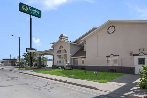 Exterior view - Quality Inn Midvale