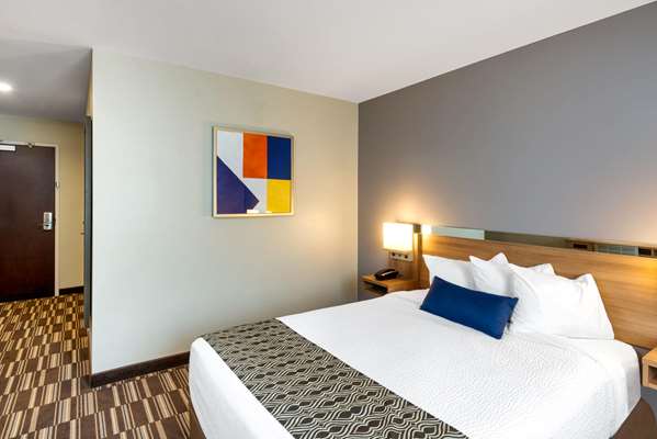  - Microtel Inn & Suites by Wyndham Warsaw
