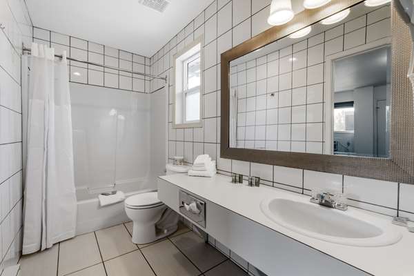  - Stoke Hotel Revelstoke