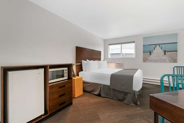  - Stoke Hotel Revelstoke