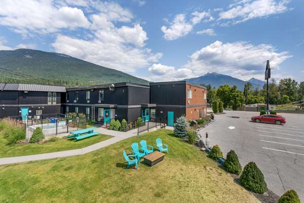 Exterior view - Stoke Hotel Revelstoke
