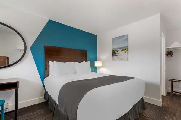  - Stoke Hotel Revelstoke