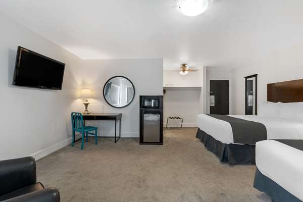  - Stoke Hotel Revelstoke