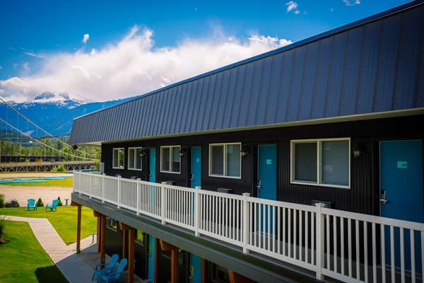 Exterior view - Stoke Hotel Revelstoke