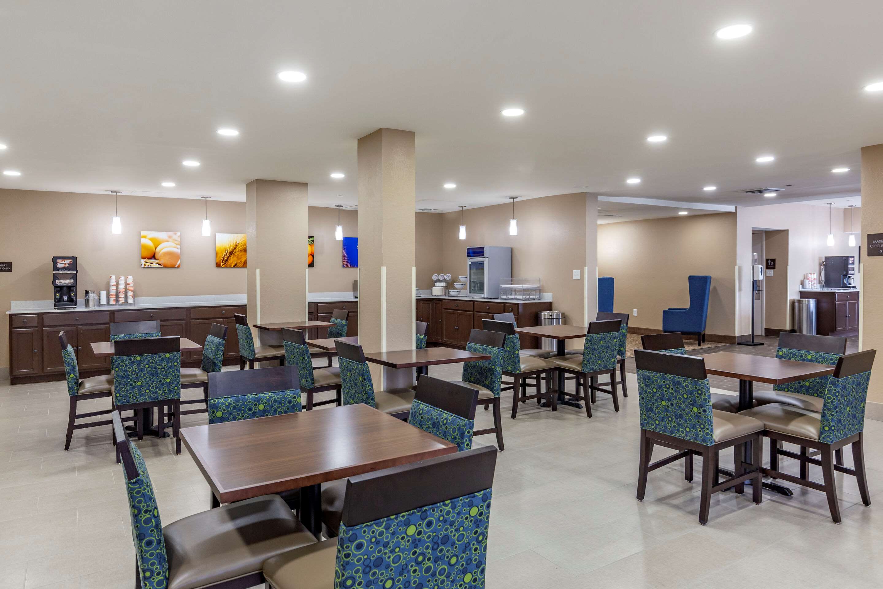 Breakfast area | Comfort Inn & Suites Spring Lake - Fayetteville Near Fort Liberty
