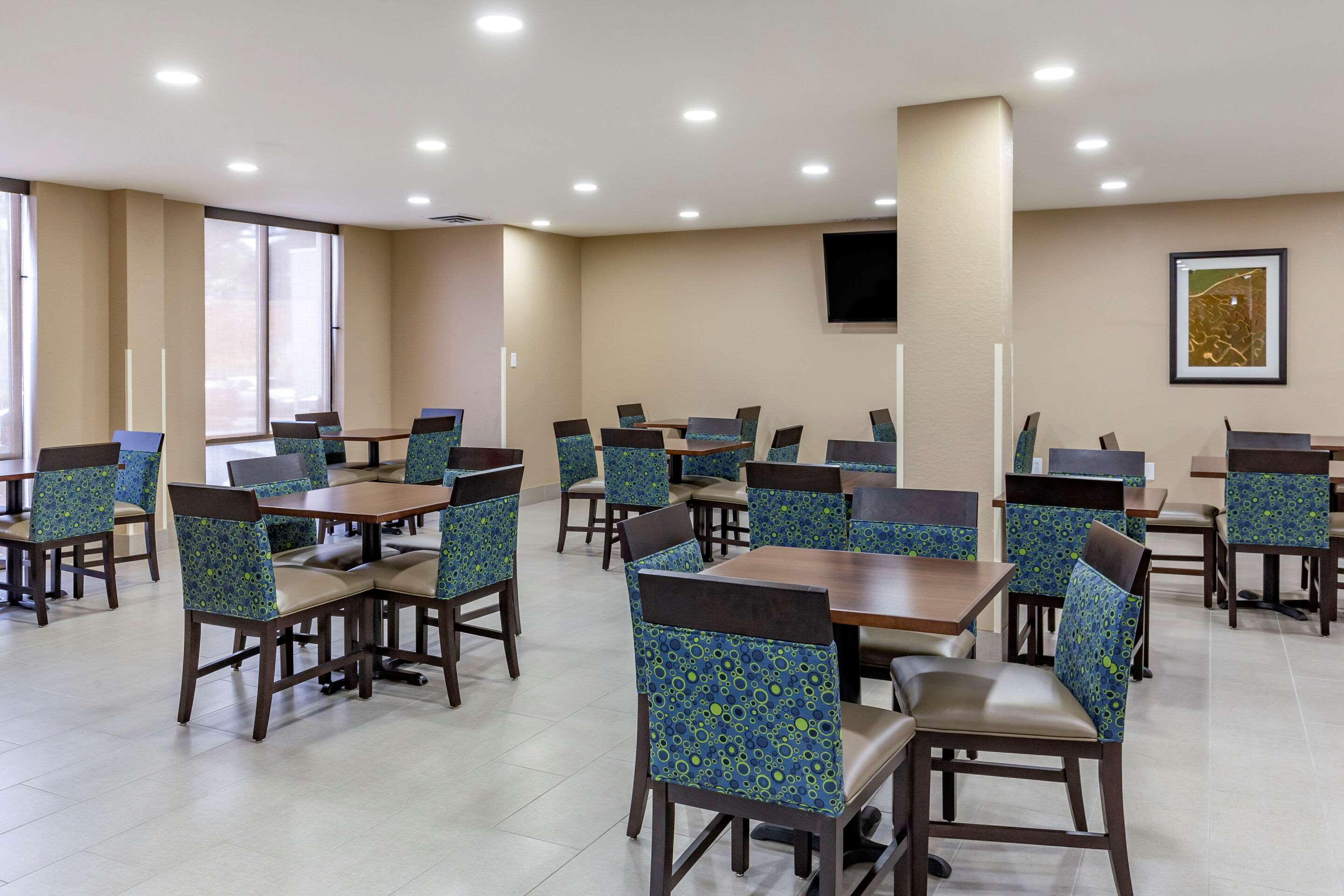Breakfast area | Comfort Inn & Suites Spring Lake - Fayetteville Near Fort Liberty