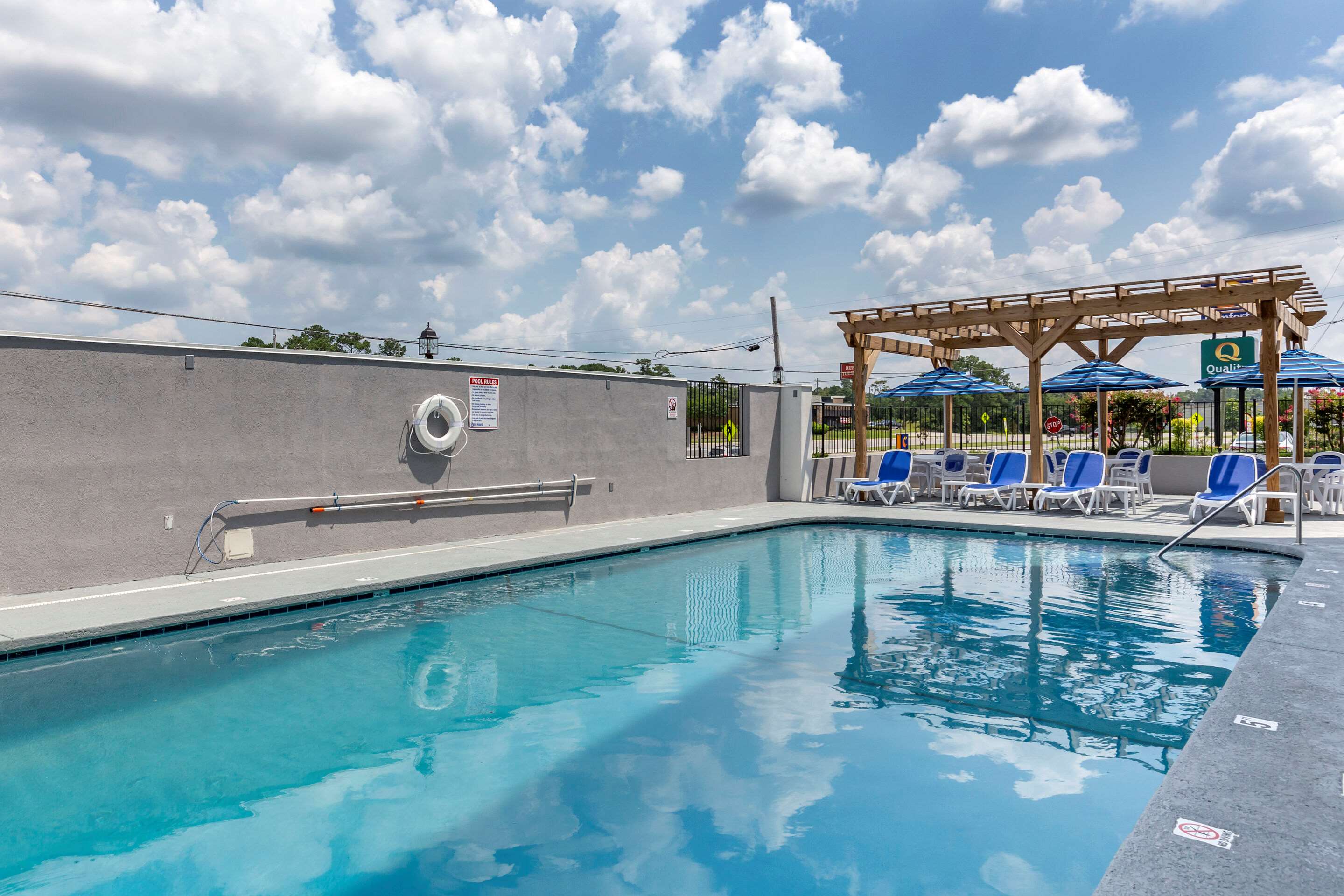 Outdoor pool | Comfort Inn & Suites Spring Lake - Fayetteville Near Fort Liberty