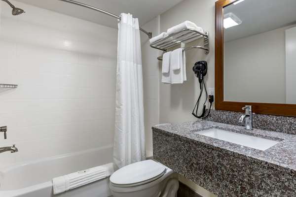  - Quality Inn & Suites Spring Lake