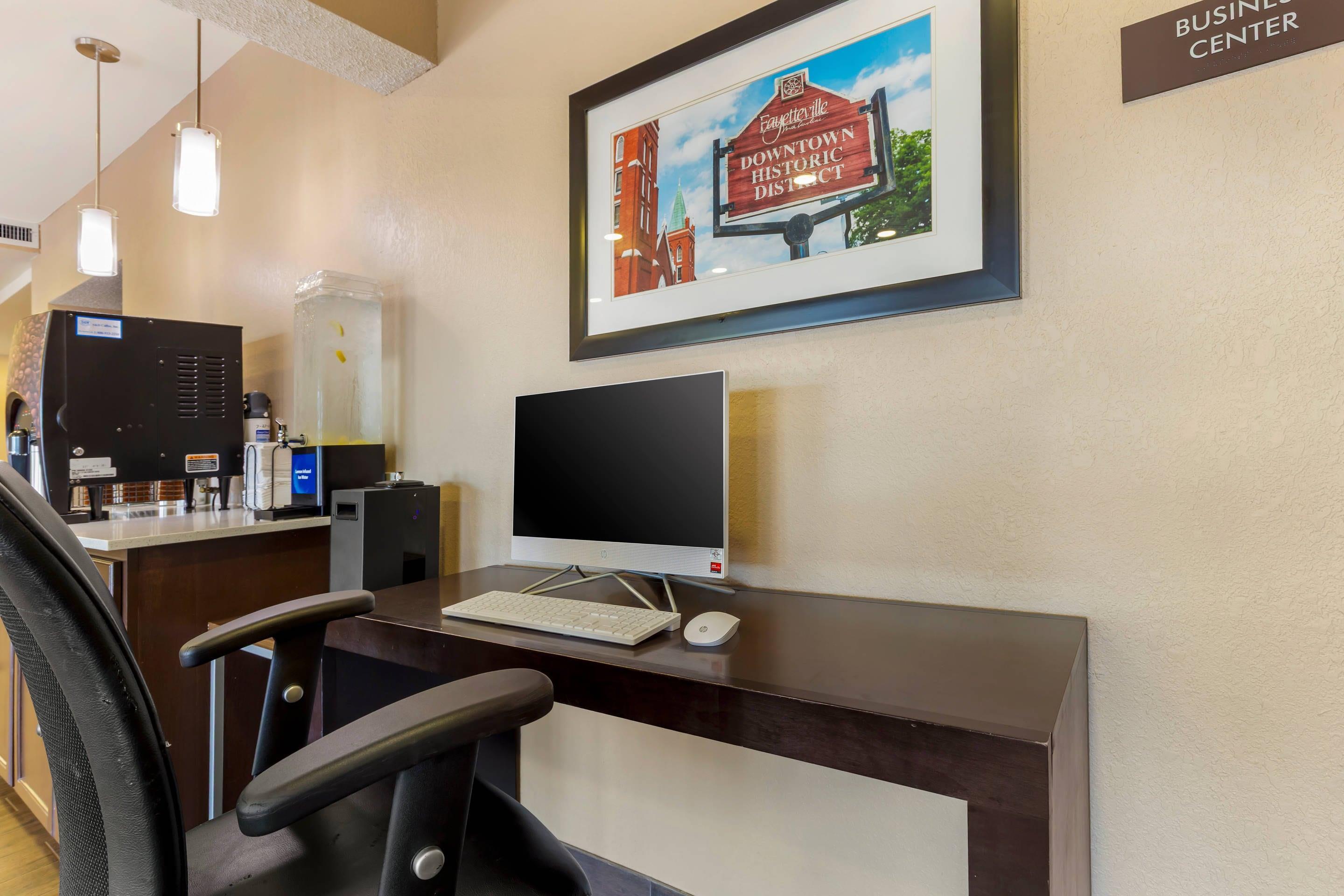 Business center | Quality Inn & Suites Near North Fort Bragg