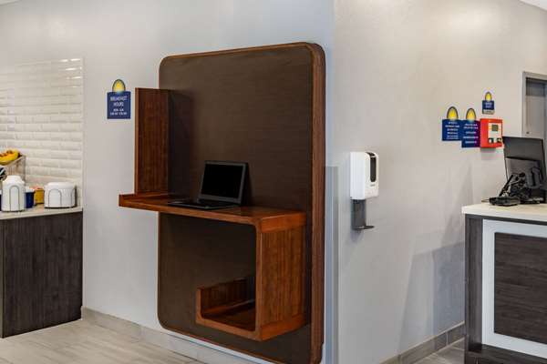 Conference Area - Days Inn & Suites Graceland Area Horn Lake - I-55 & I-69, Exit 289