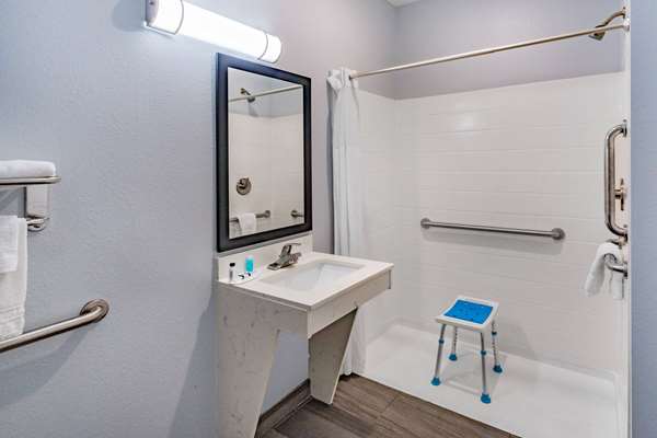  - Days Inn & Suites Graceland Area Horn Lake - I-55 & I-69, Exit 289