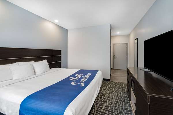  - Days Inn & Suites Graceland Area Horn Lake - I-55 & I-69, Exit 289