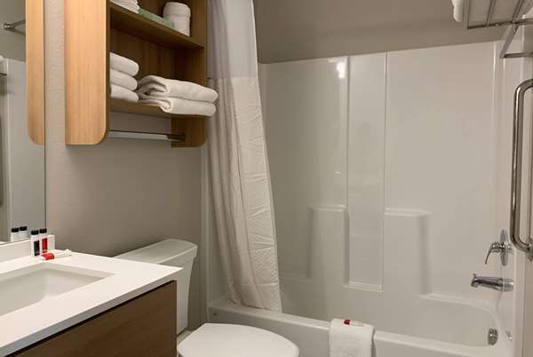  - Microtel Inn & Suites by Wyndham North Fountain - I-25, Exit 132