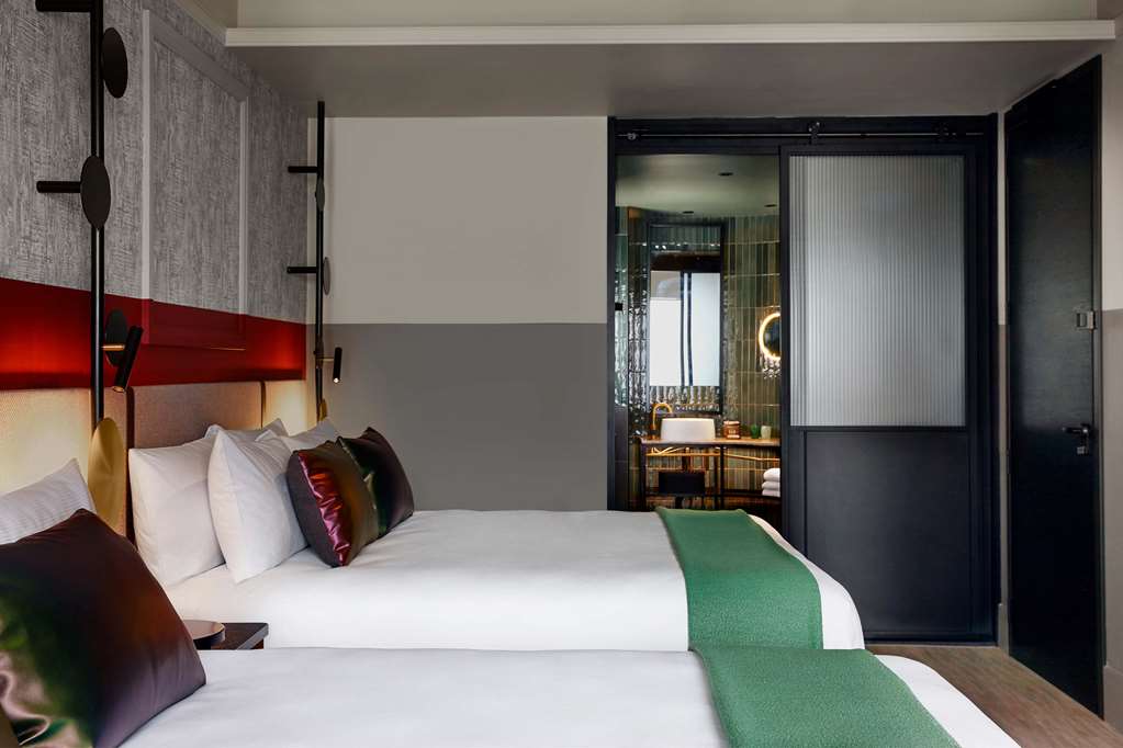 Guest photo
