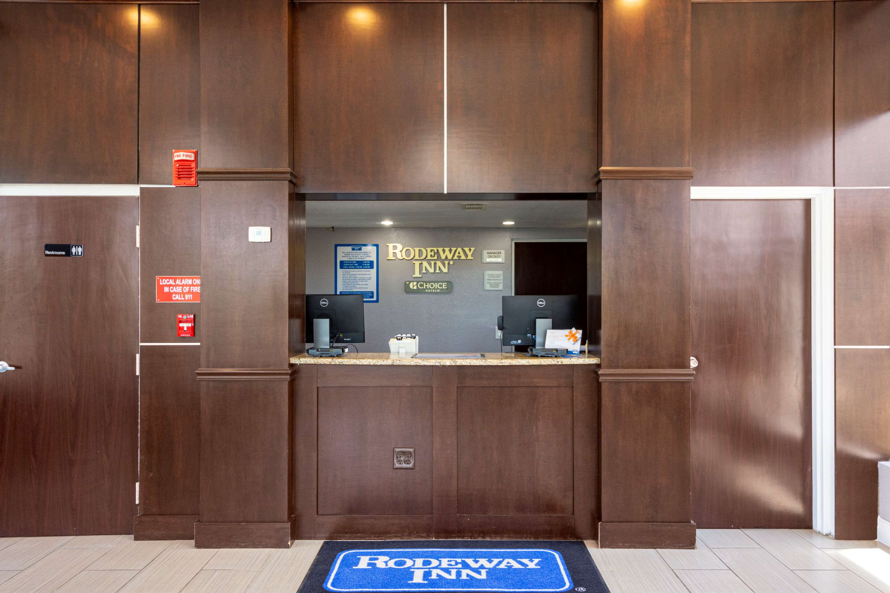 Front desk | Rodeway Inn Port Richey North