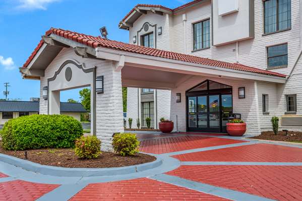 Exterior view - Quality Inn Hampton - I-64, Exit 263