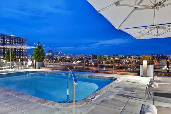 Pool - Hampton Inn & Suites Downtown Capitol View Nashville - I-40, Exit 209