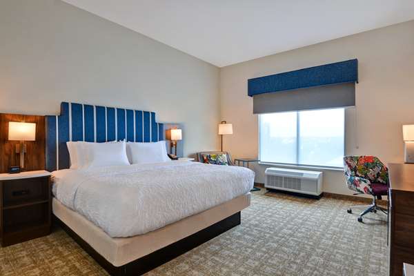  - Hampton Inn & Suites Downtown Capitol View Nashville - I-40, Exit 209